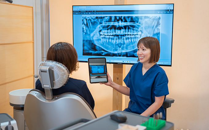 女性歯科医師によるきめ細やかなケア